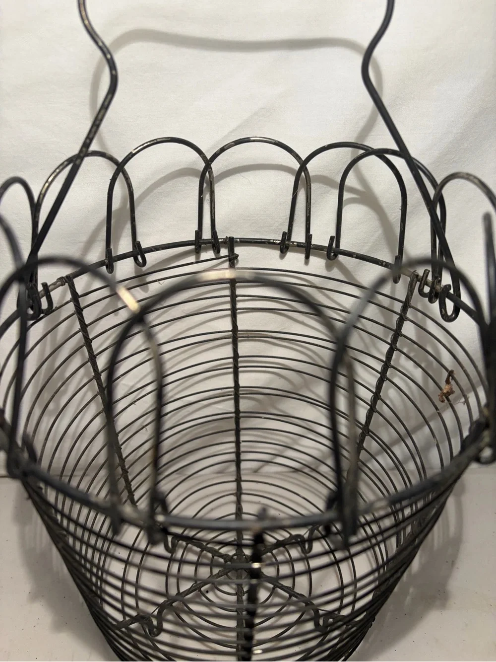 Wire Egg Basket with Handle - Black 9x8